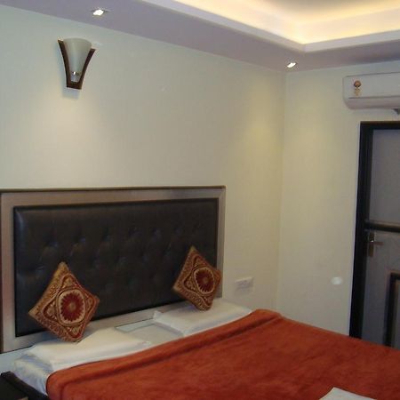 Hotel S P New Delhi Eksteriør bilde